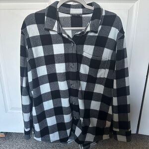 Eddie Bauer Women’s Plaid Long Sleeves